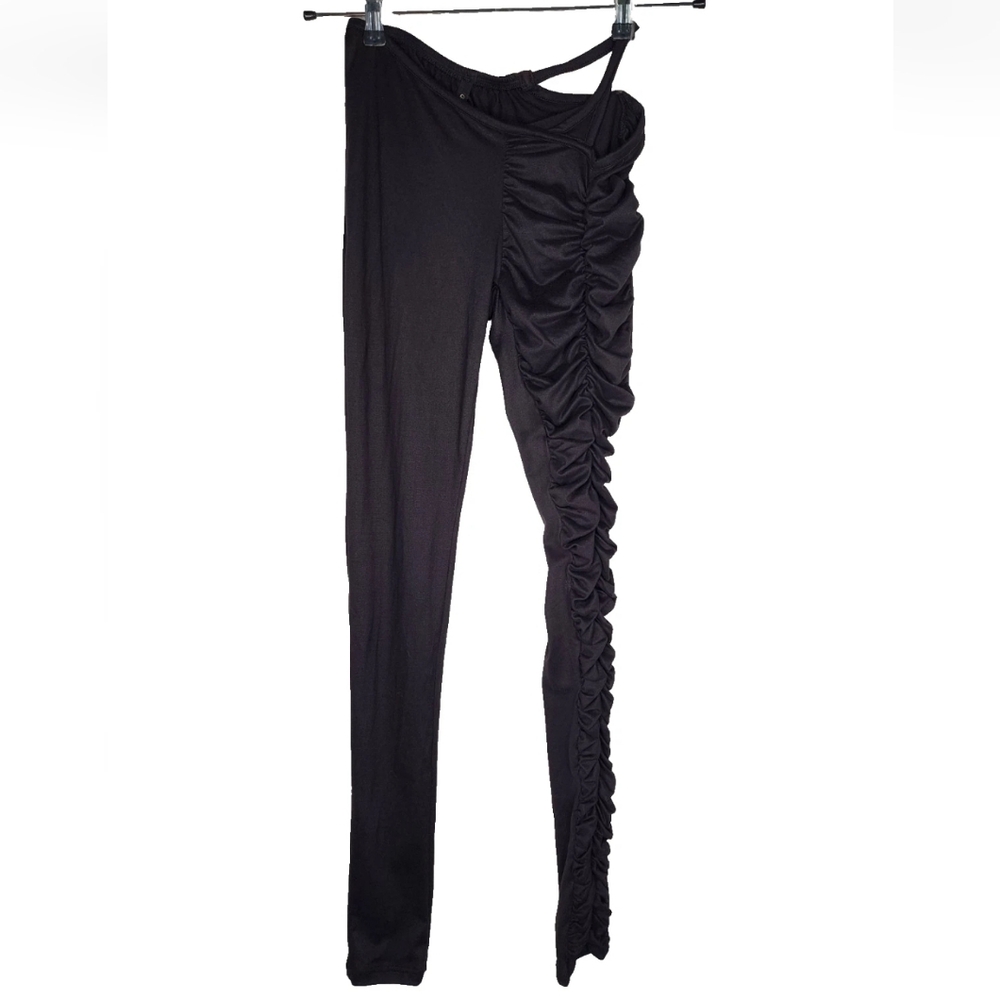 Queen Mania Cut-Out Waist Ruched Leggings in Black Size M